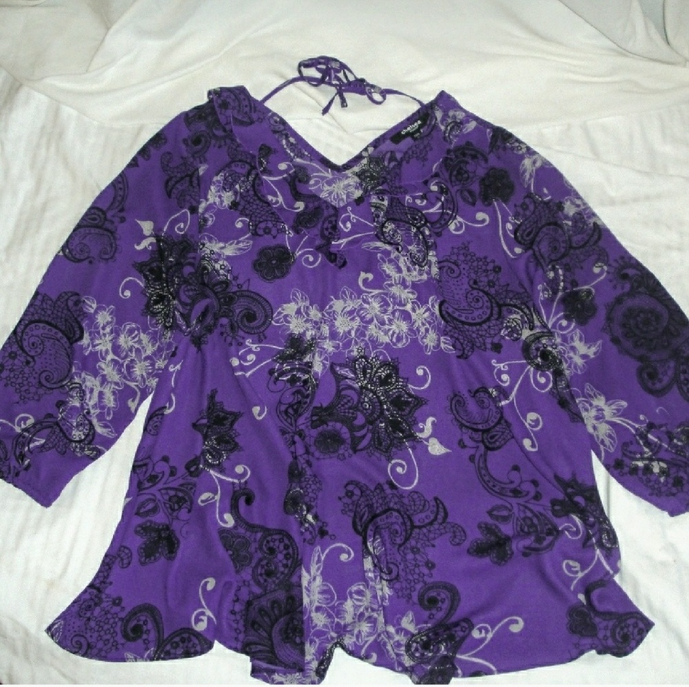 FLOWY Purple floral blouse by Chelsea Studio!
